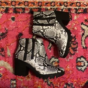 snakeskin bootie, 8.5